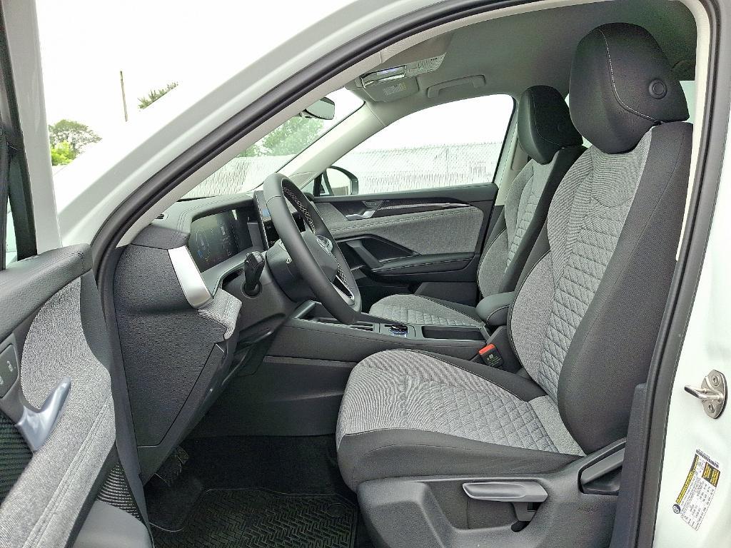 new 2025 Volkswagen Tiguan car, priced at $34,044