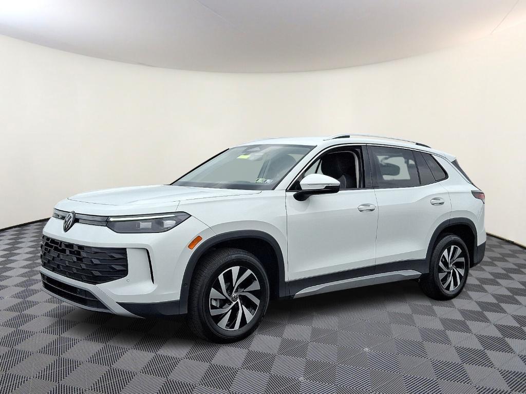 new 2025 Volkswagen Tiguan car, priced at $34,044