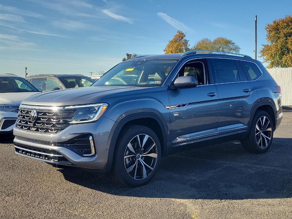 new 2024 Volkswagen Atlas car, priced at $55,814