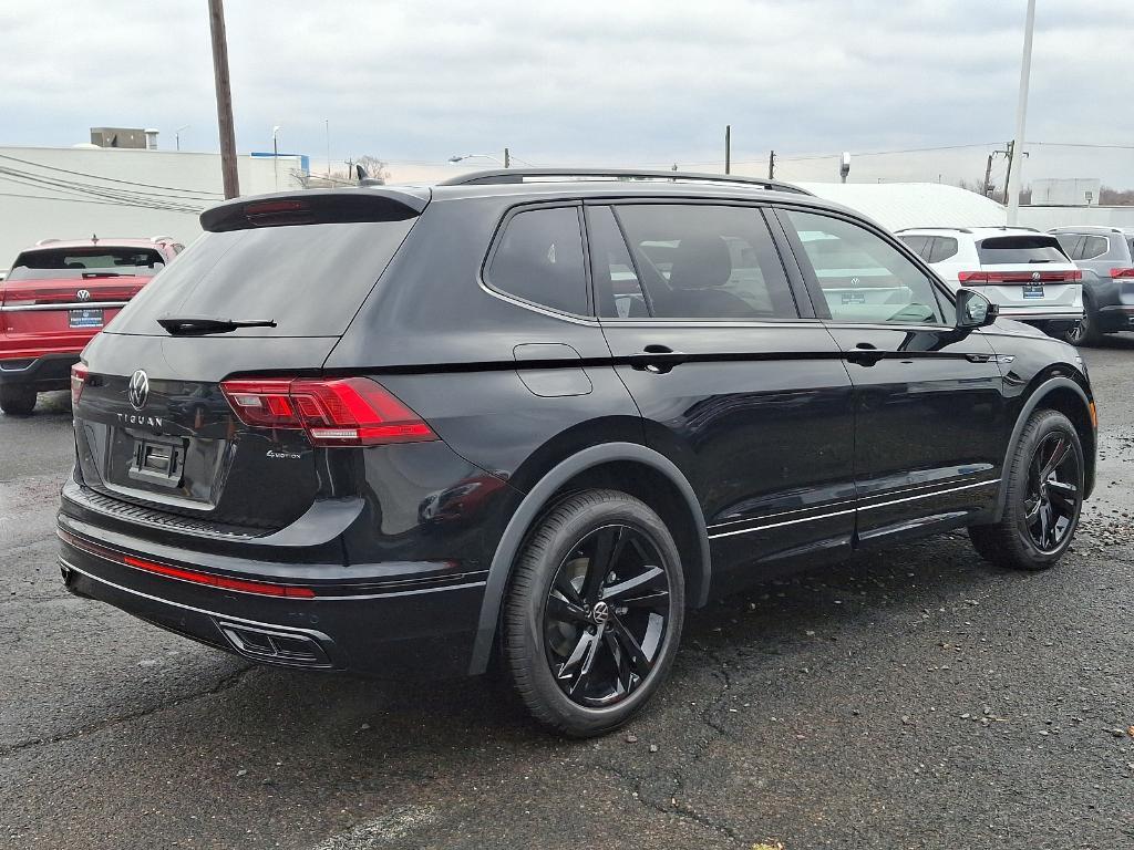 new 2024 Volkswagen Tiguan car, priced at $39,014