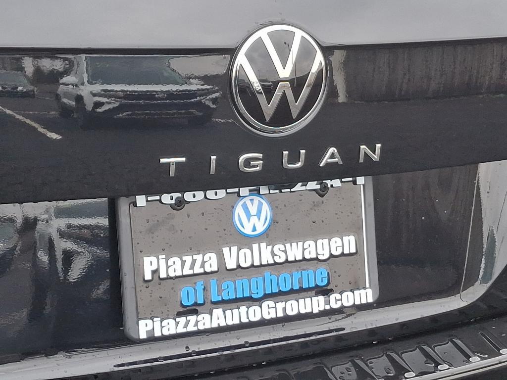 new 2024 Volkswagen Tiguan car, priced at $39,014