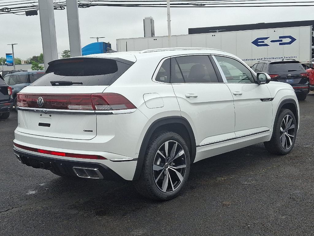 new 2025 Volkswagen Atlas Cross Sport car, priced at $55,811