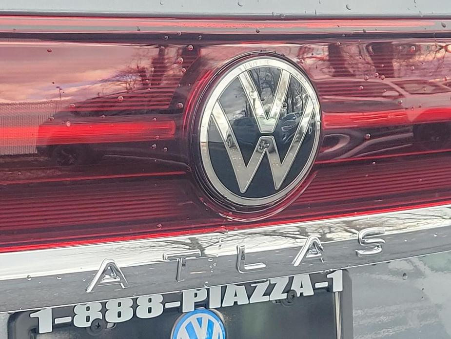 new 2024 Volkswagen Atlas car, priced at $55,404