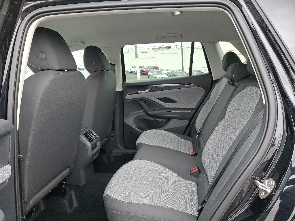 new 2025 Volkswagen Tiguan car, priced at $34,044