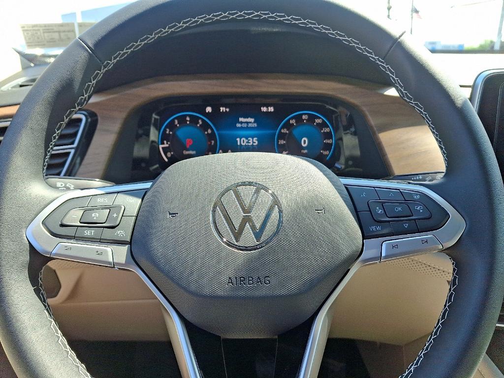 new 2025 Volkswagen Atlas car, priced at $47,560