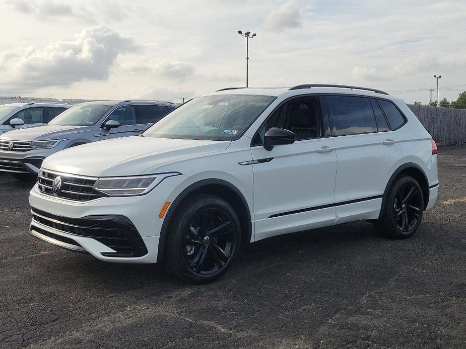 new 2024 Volkswagen Tiguan car, priced at $39,006