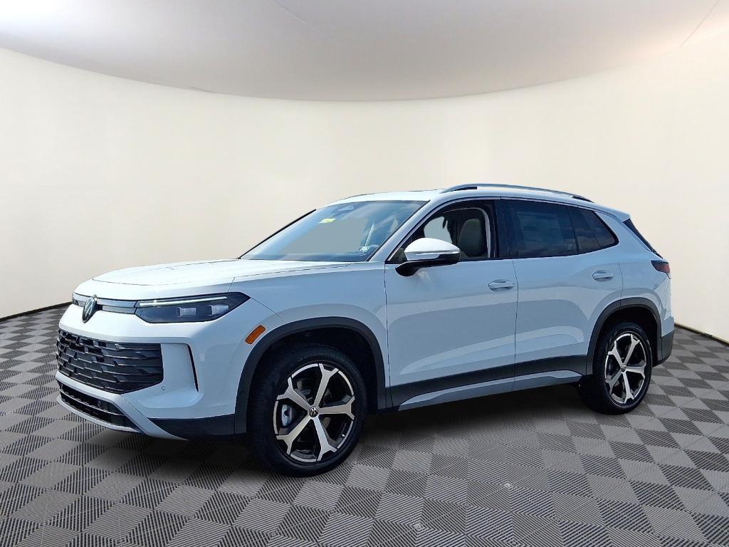 new 2025 Volkswagen Tiguan car, priced at $37,699