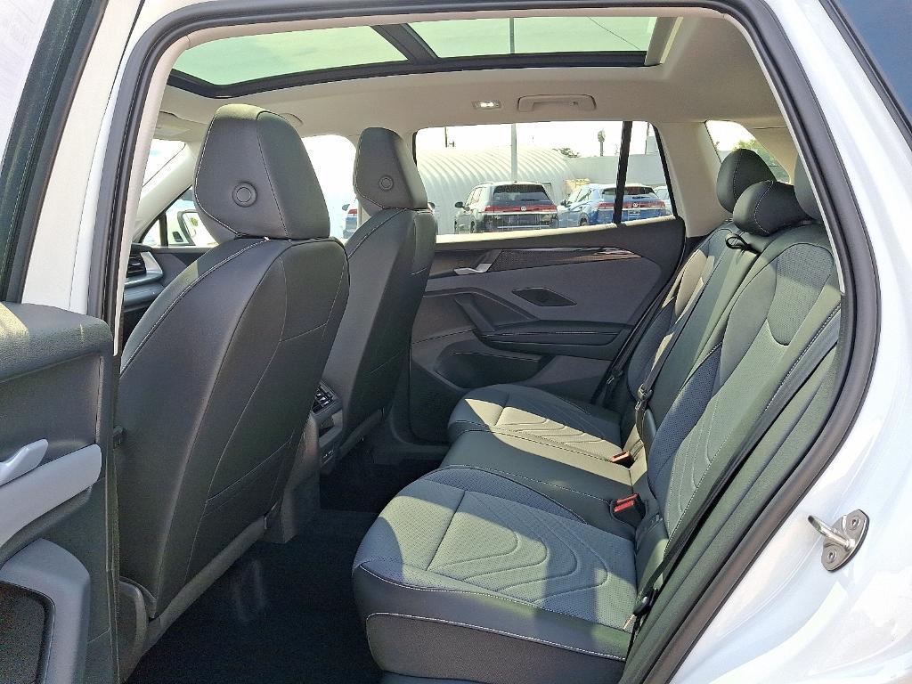 new 2025 Volkswagen Tiguan car, priced at $37,699
