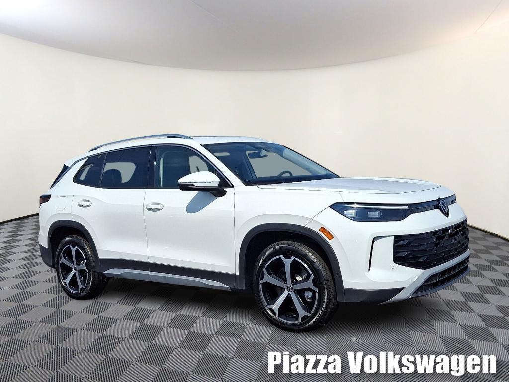 new 2025 Volkswagen Tiguan car, priced at $37,699