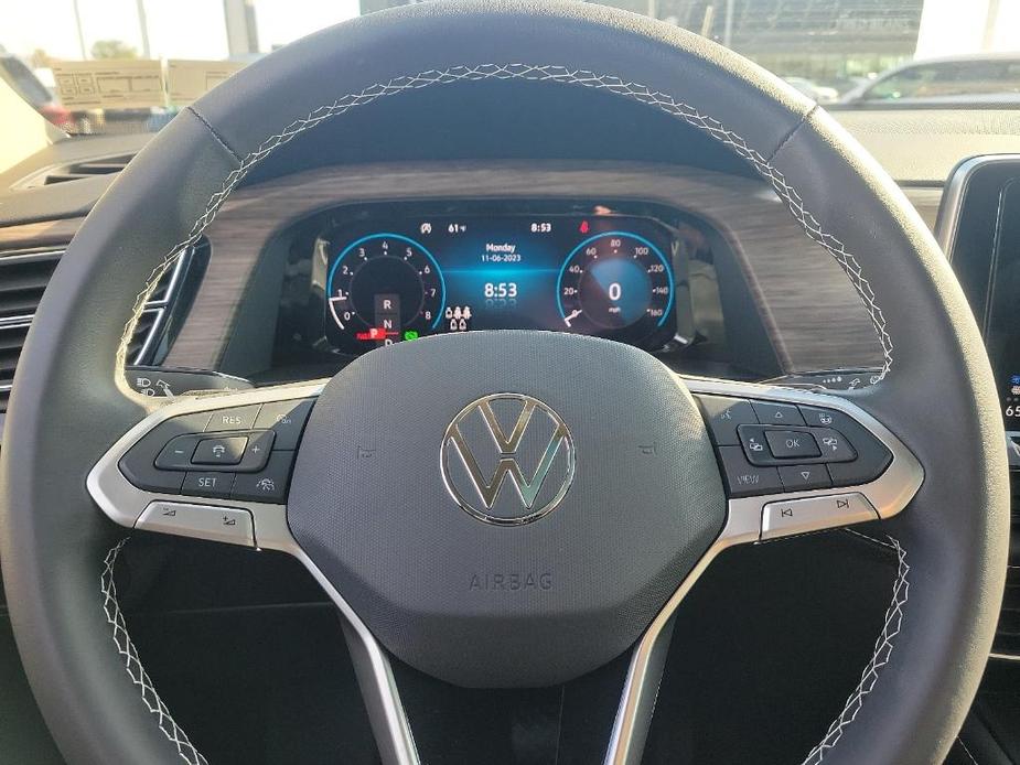 new 2024 Volkswagen Atlas car, priced at $49,449