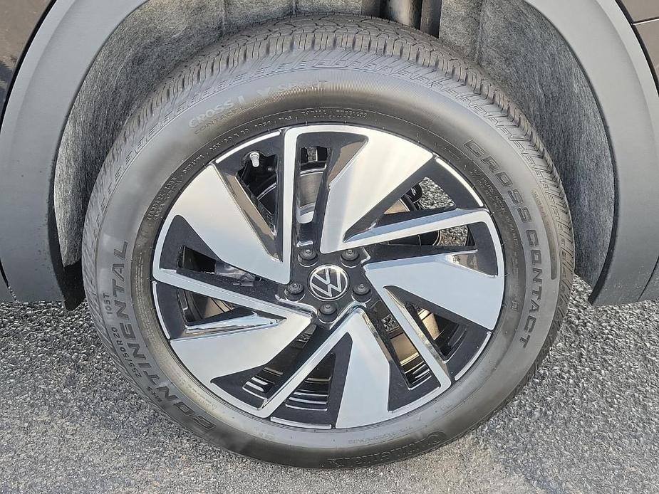 new 2024 Volkswagen Atlas car, priced at $49,449
