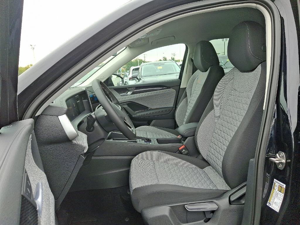 new 2025 Volkswagen Tiguan car, priced at $33,761