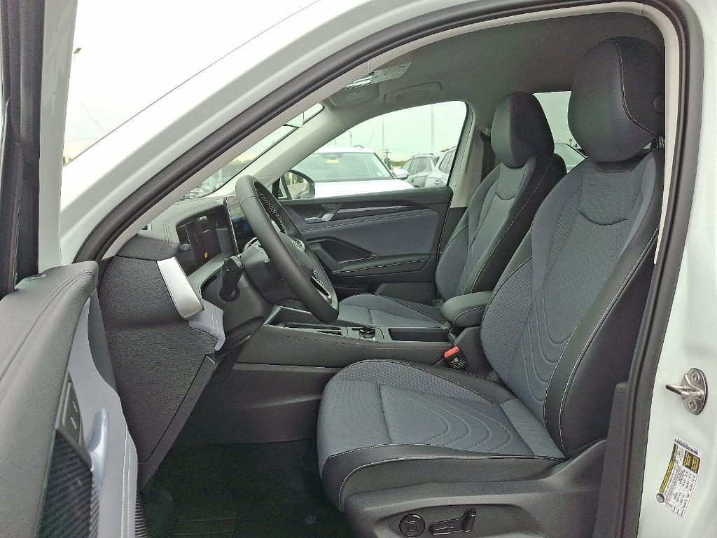 new 2025 Volkswagen Tiguan car, priced at $37,262