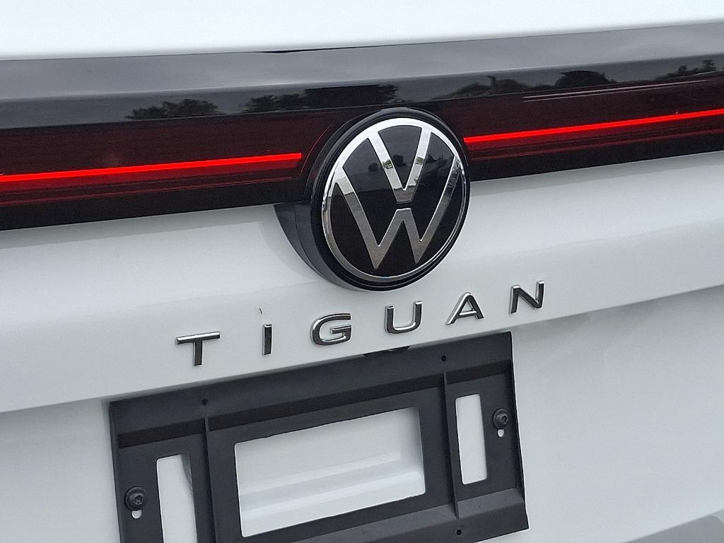 new 2025 Volkswagen Tiguan car, priced at $37,262