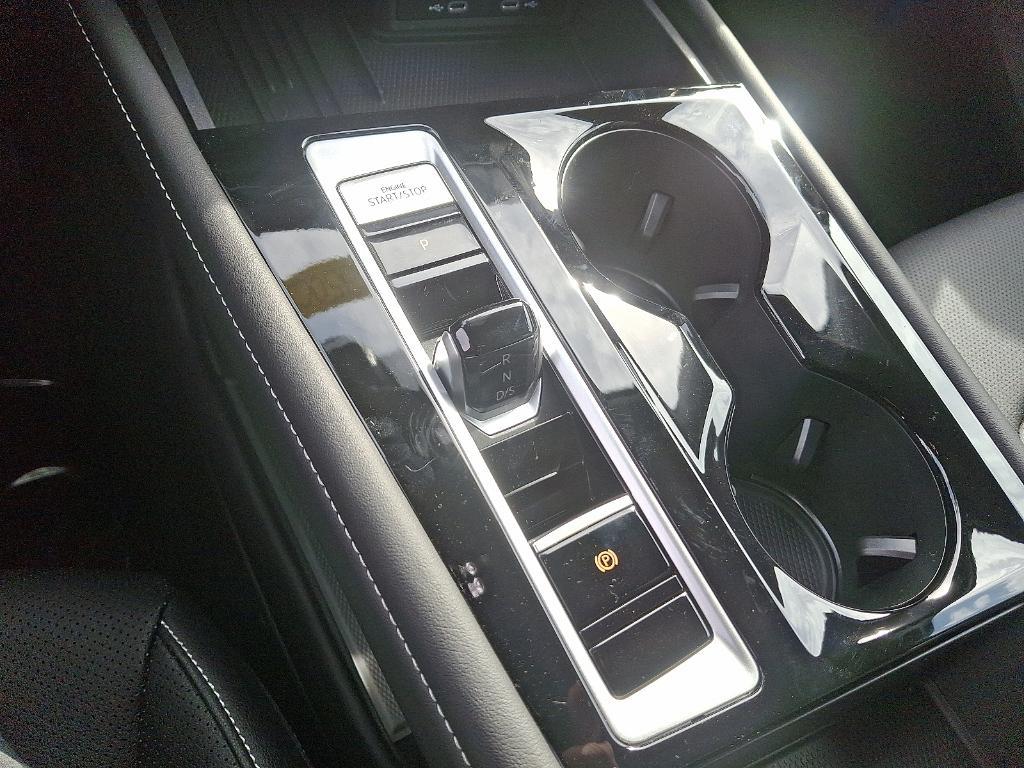 new 2025 Volkswagen Atlas car, priced at $47,960