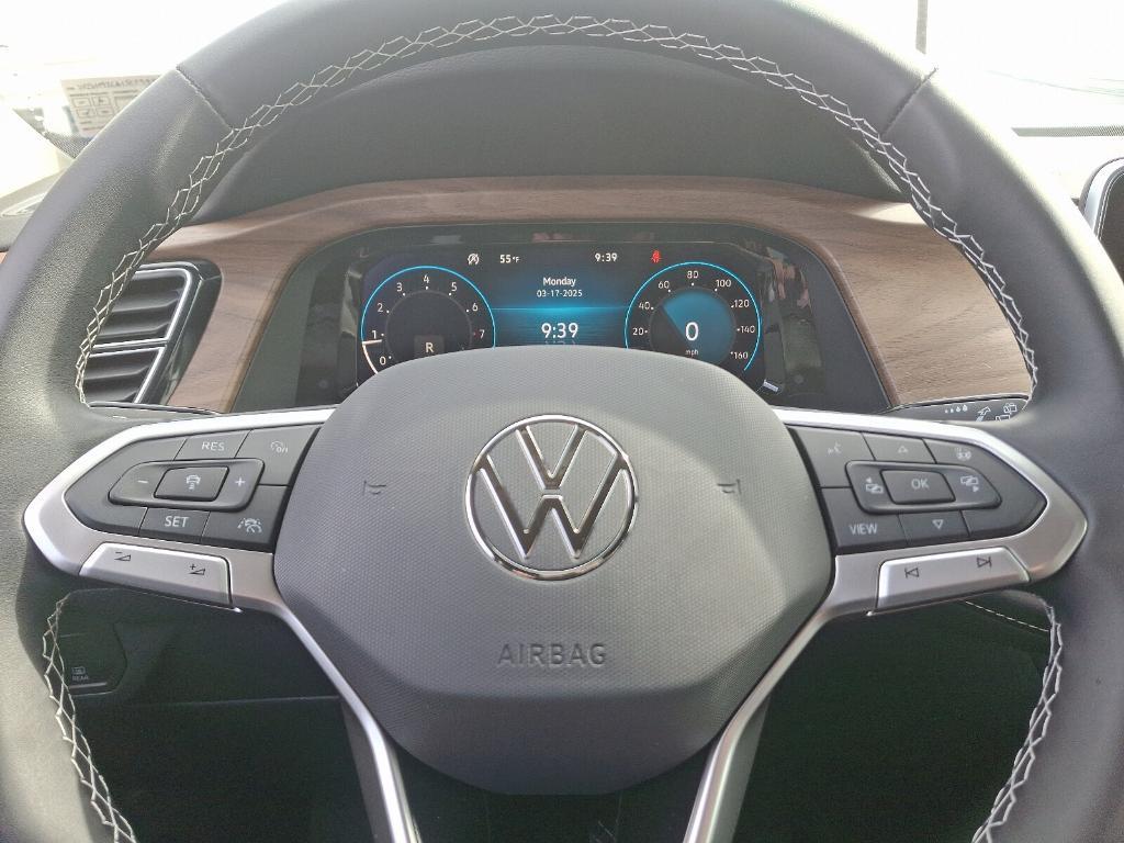 new 2025 Volkswagen Atlas car, priced at $46,103