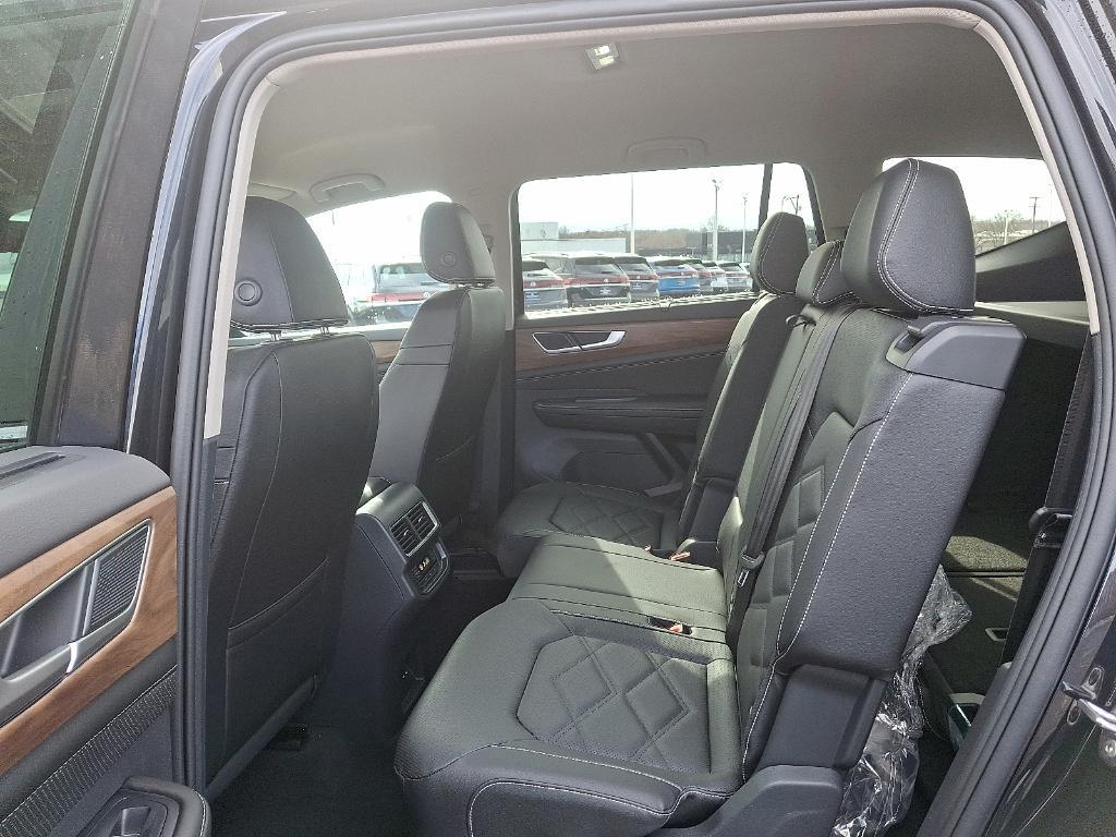 new 2025 Volkswagen Atlas car, priced at $47,960