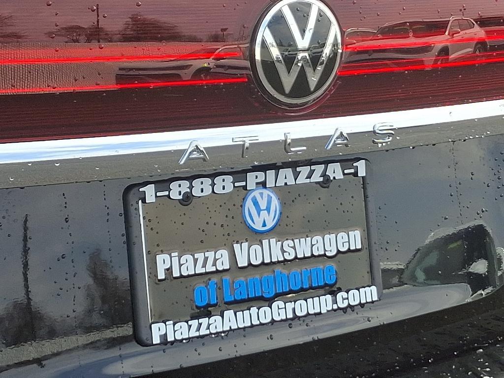 new 2025 Volkswagen Atlas car, priced at $47,960