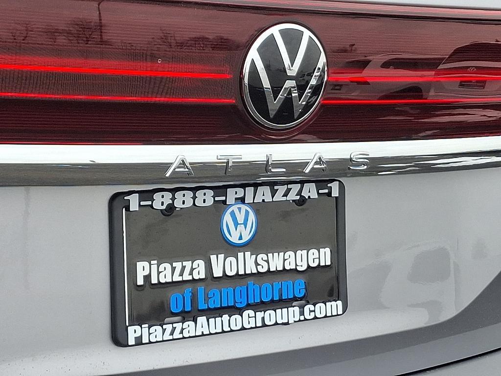 new 2025 Volkswagen Atlas car, priced at $42,052