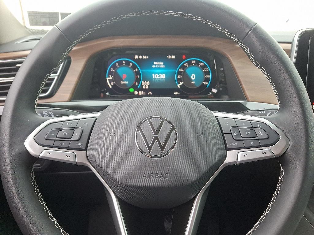 new 2025 Volkswagen Atlas car, priced at $42,052