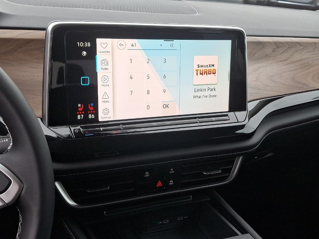 new 2025 Volkswagen Atlas car, priced at $42,052