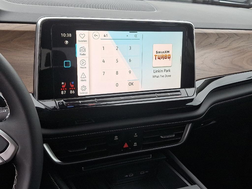 new 2025 Volkswagen Atlas car, priced at $42,052