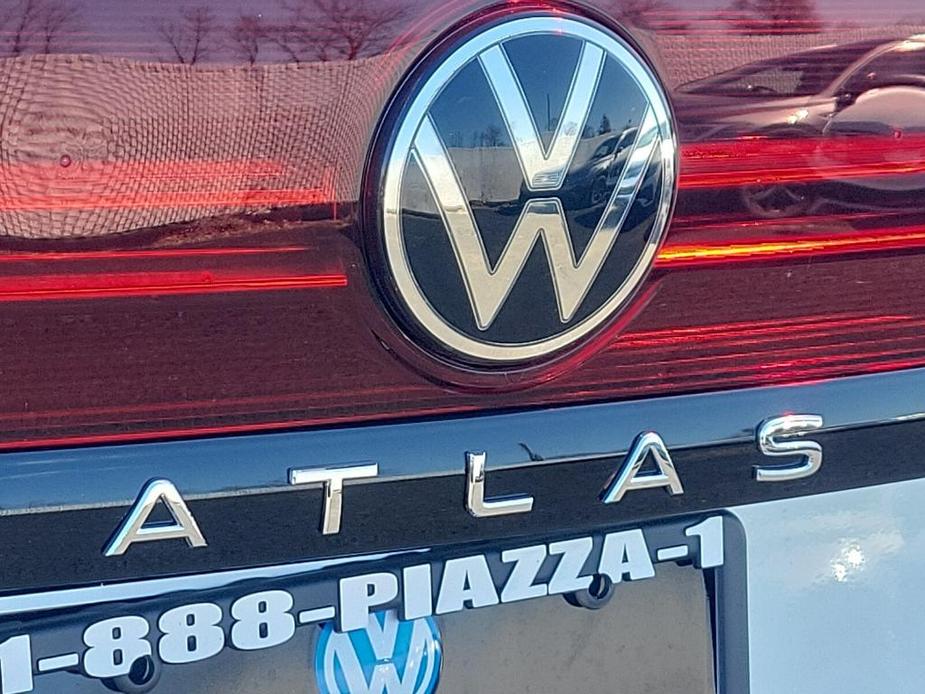 new 2024 Volkswagen Atlas car, priced at $54,778