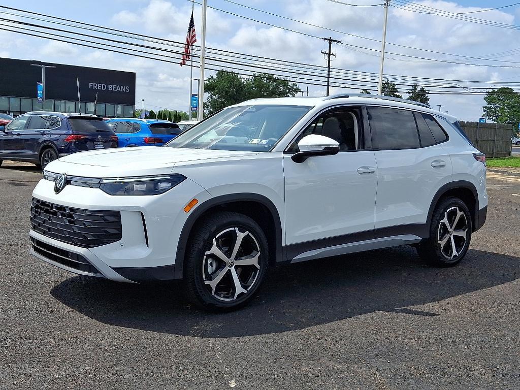 new 2025 Volkswagen Tiguan car, priced at $37,699