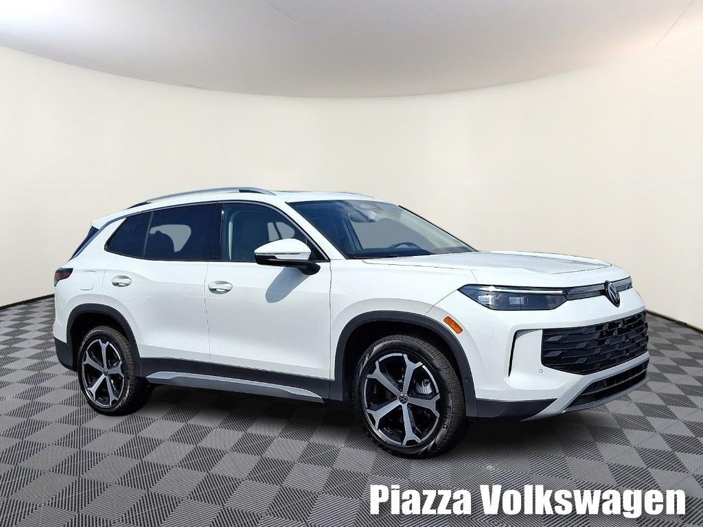 new 2025 Volkswagen Tiguan car, priced at $37,699