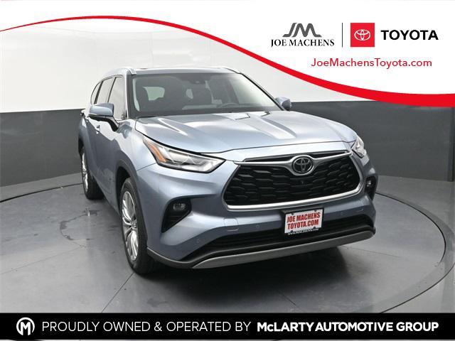 used 2023 Toyota Highlander car, priced at $40,791