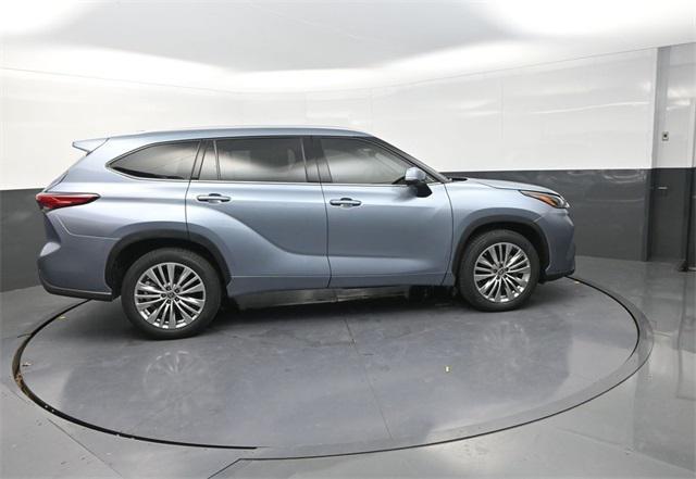used 2023 Toyota Highlander car, priced at $40,791
