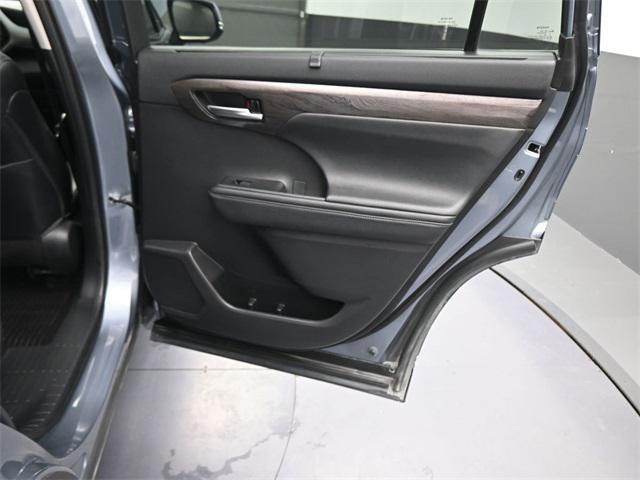 used 2023 Toyota Highlander car, priced at $40,791
