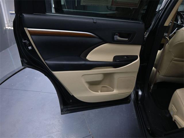 used 2018 Toyota Highlander car, priced at $23,591