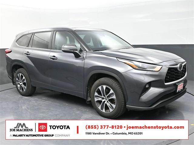 used 2023 Toyota Highlander car, priced at $37,991