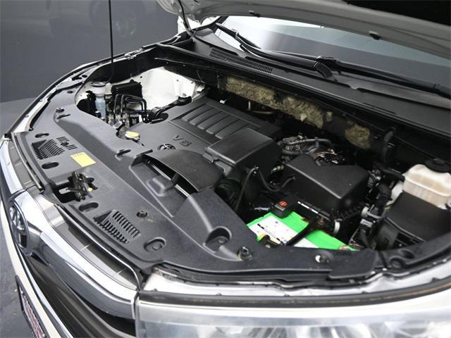 used 2014 Toyota Highlander car, priced at $16,991