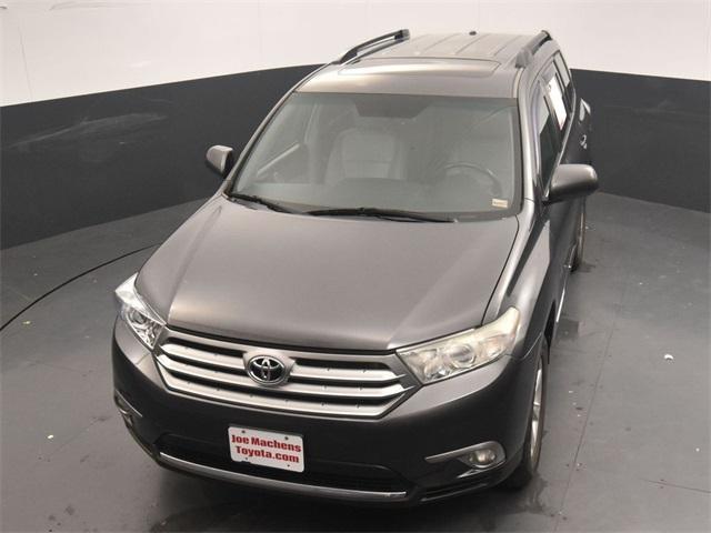 used 2011 Toyota Highlander car, priced at $8,691