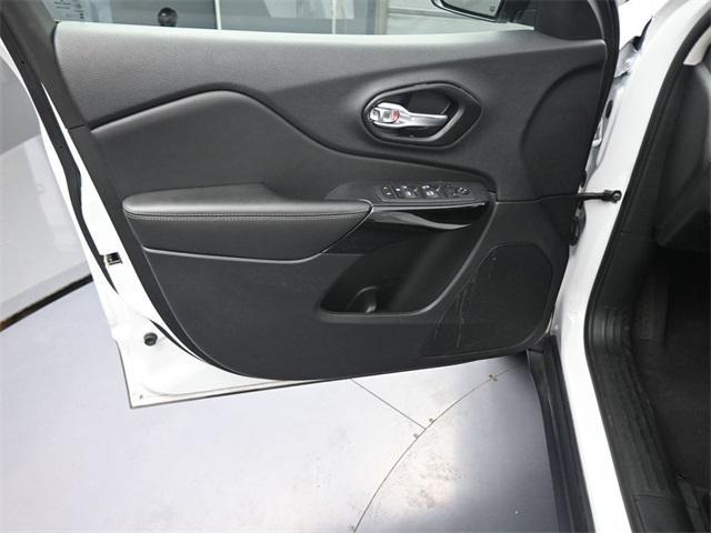 used 2023 Jeep Cherokee car, priced at $22,391