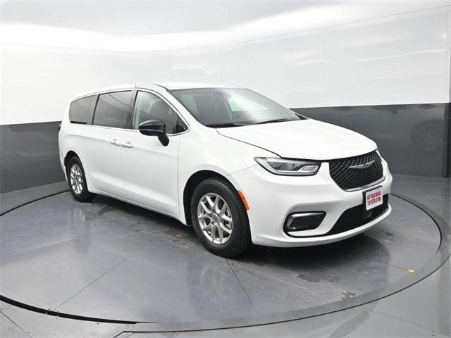 used 2024 Chrysler Pacifica car, priced at $29,391