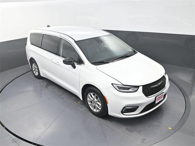 used 2024 Chrysler Pacifica car, priced at $29,391