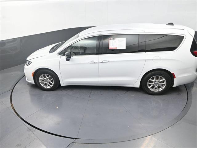 used 2024 Chrysler Pacifica car, priced at $29,391