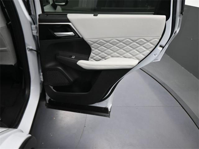 used 2024 Mitsubishi Outlander car, priced at $26,991