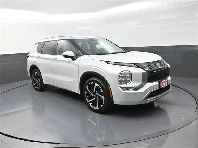 used 2024 Mitsubishi Outlander car, priced at $26,991