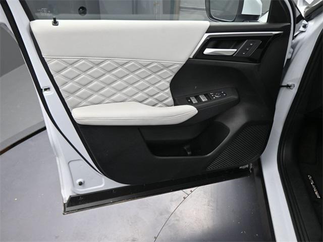 used 2024 Mitsubishi Outlander car, priced at $26,991
