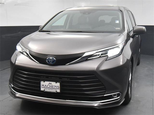 used 2022 Toyota Sienna car, priced at $37,991