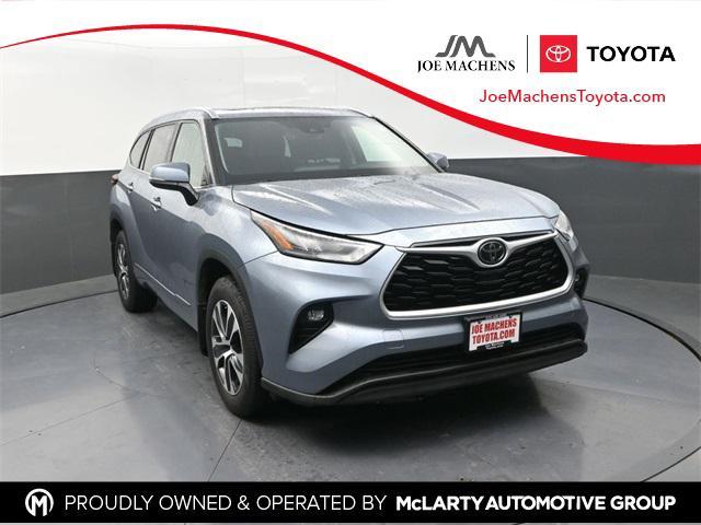 used 2020 Toyota Highlander car, priced at $25,791