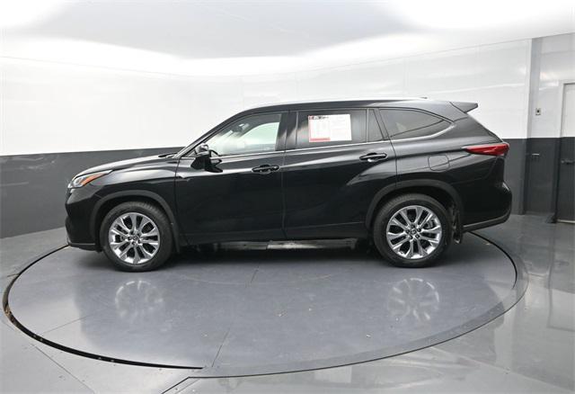 used 2023 Toyota Highlander car, priced at $37,391