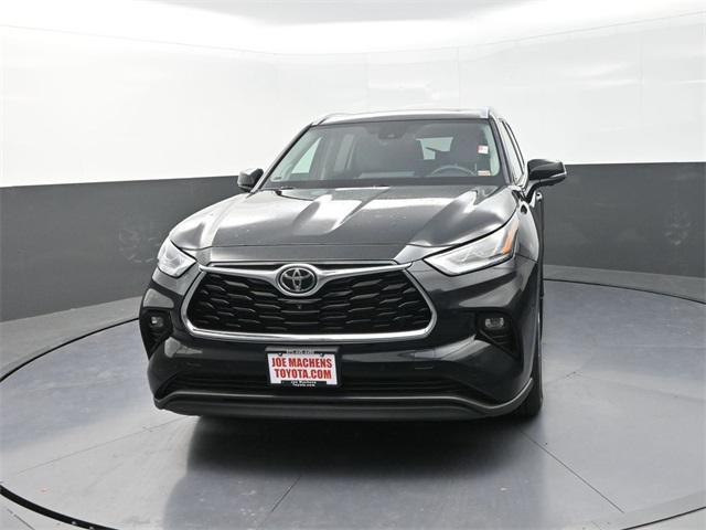 used 2023 Toyota Highlander car, priced at $37,391