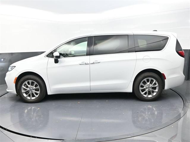 used 2023 Chrysler Pacifica car, priced at $36,491