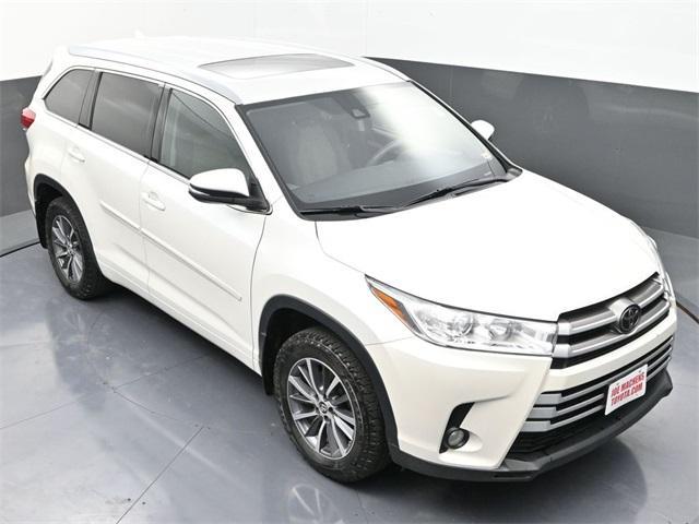 used 2018 Toyota Highlander car, priced at $23,991