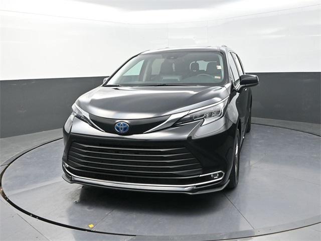used 2024 Toyota Sienna car, priced at $42,991